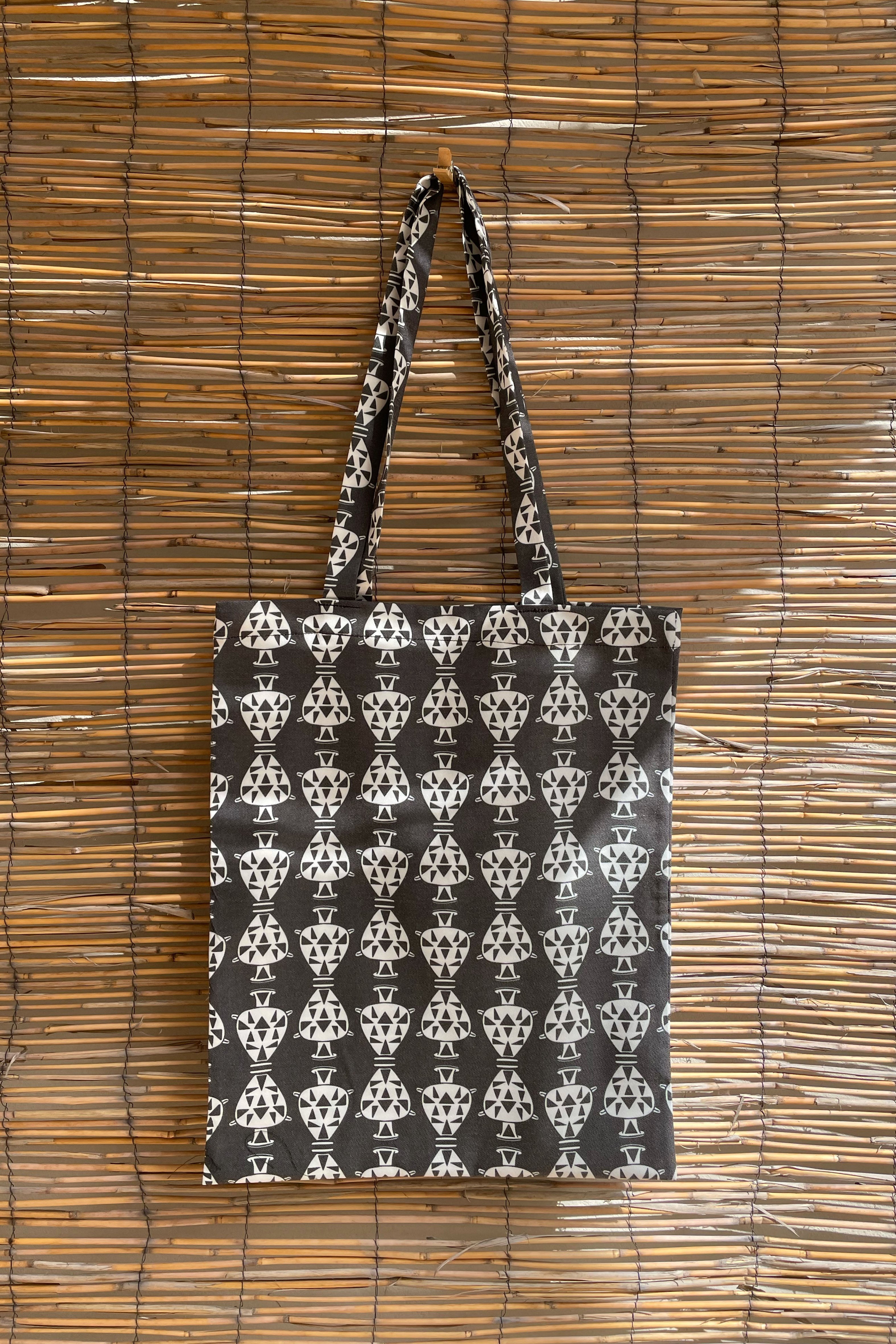AMFOREAS BLACK Tote Bag