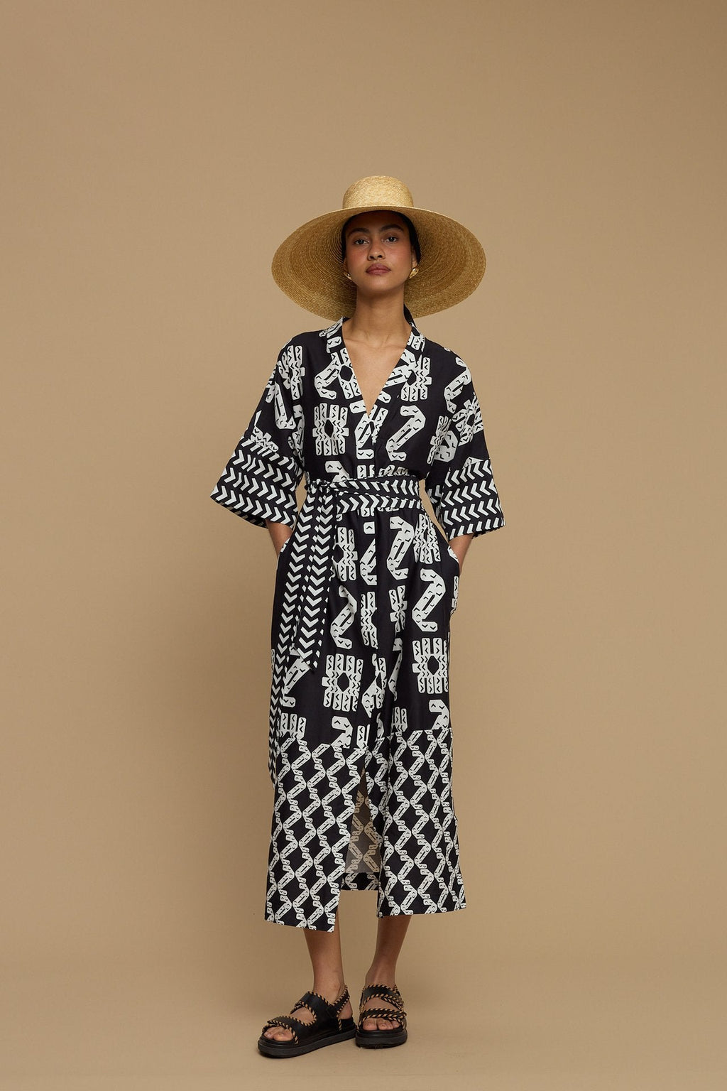 KIMONO POLIAIGOS (NAXOS CUSHION BLACK&WHITE PRINT)