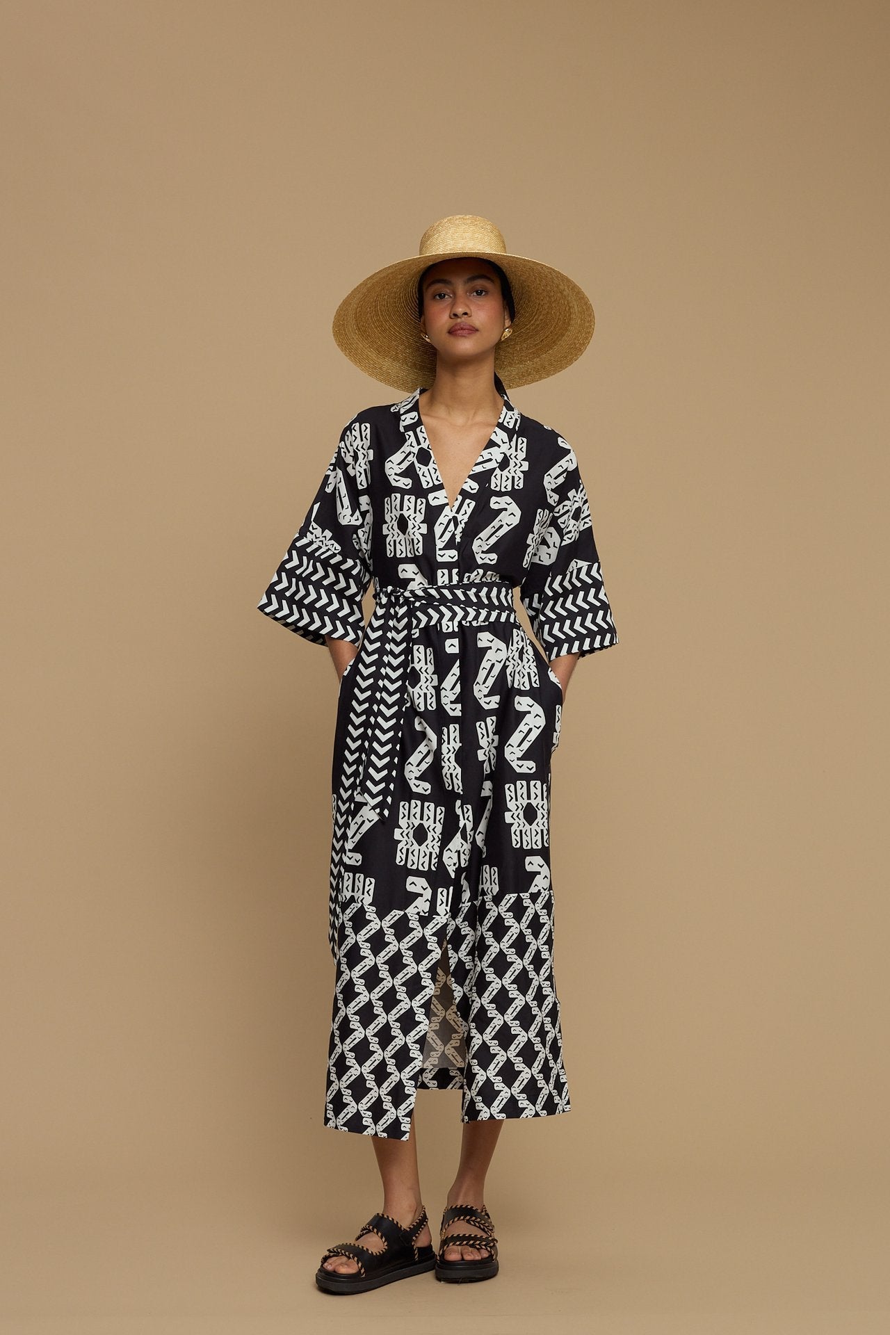KIMONO POLIAIGOS (NAXOS CUSHION BLACK&WHITE PRINT)