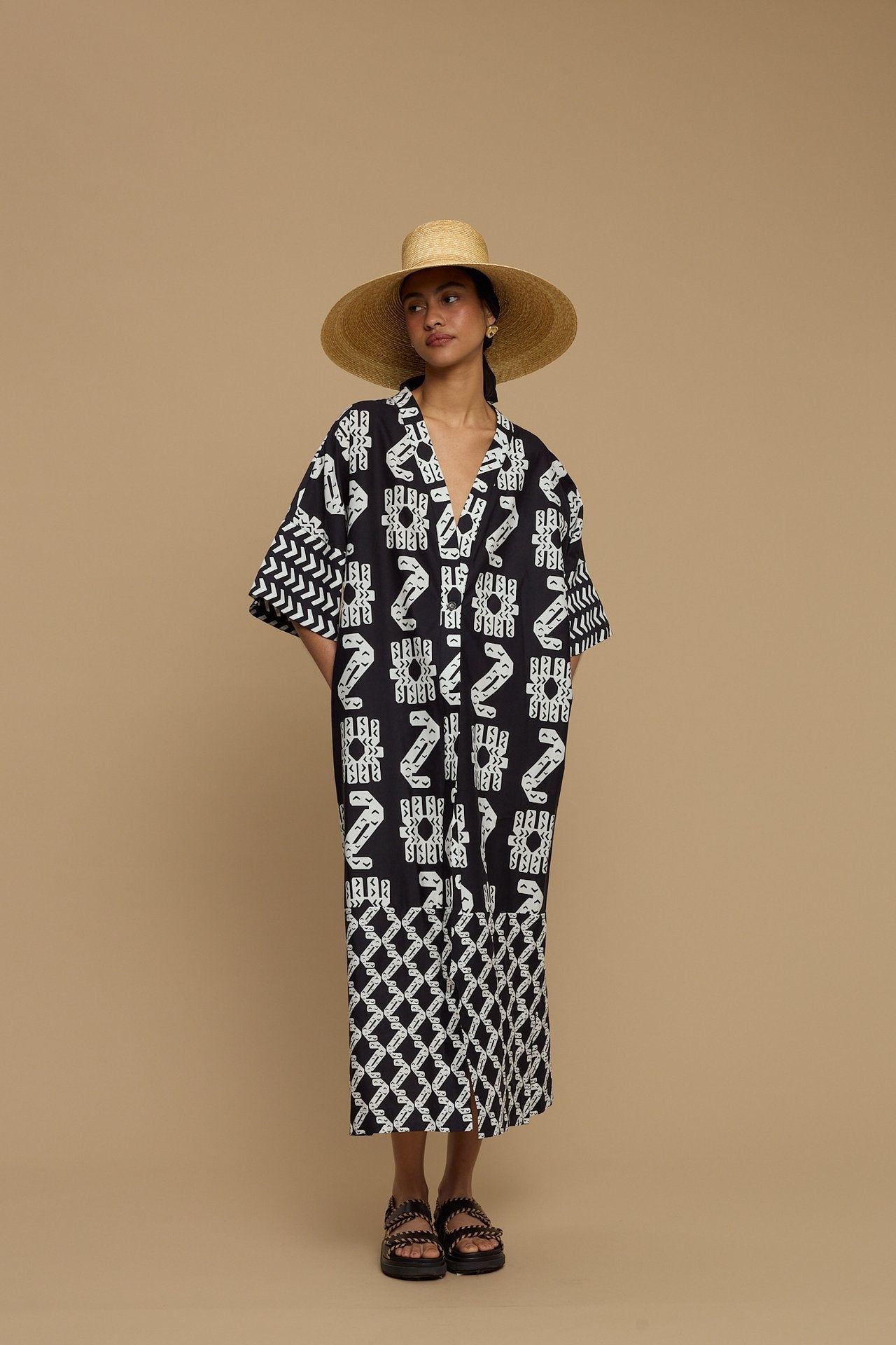 KIMONO POLIAIGOS (NAXOS CUSHION BLACK&WHITE PRINT)