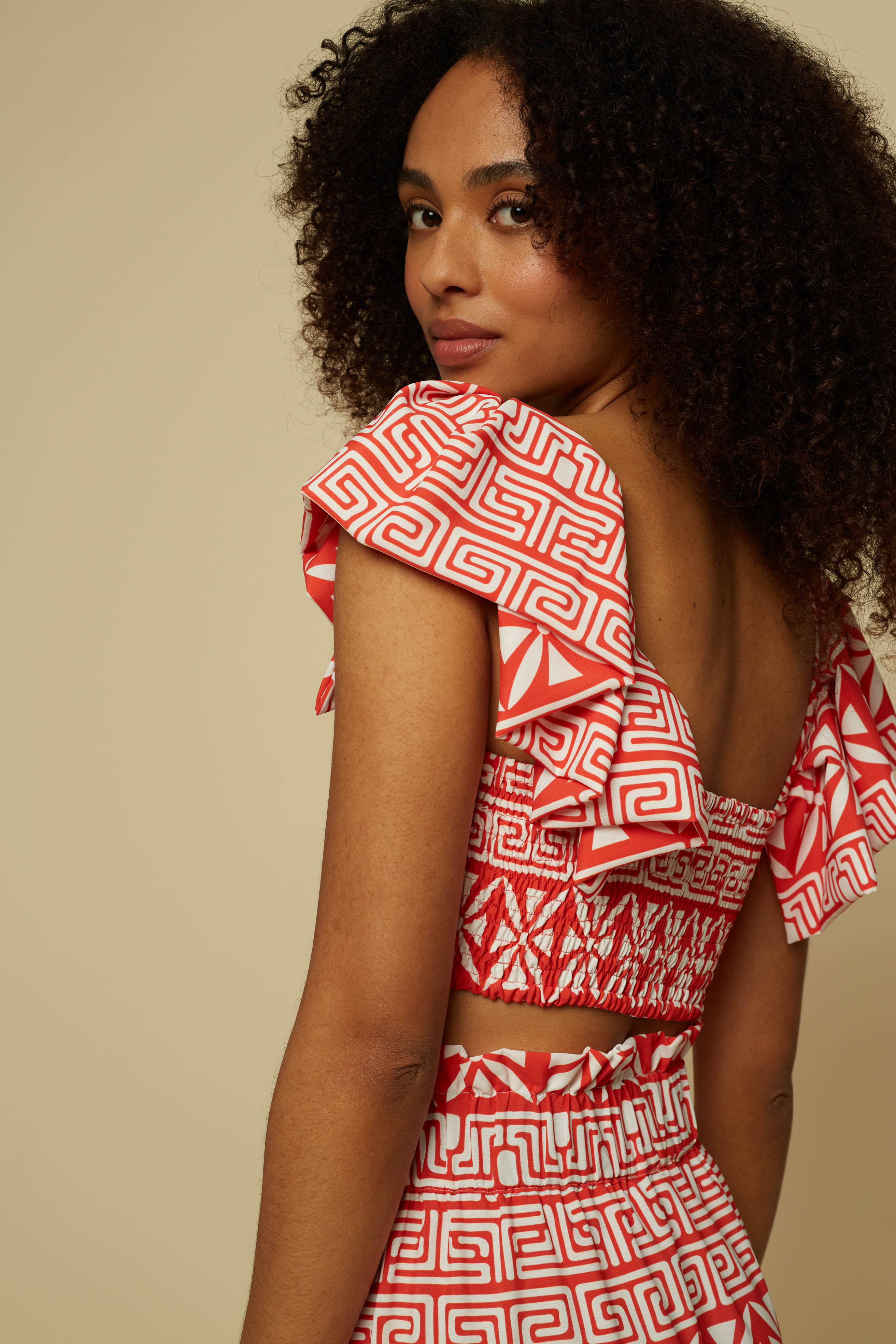 TECTON CROP TOP (RED LABYRINTH&FLOWERS)