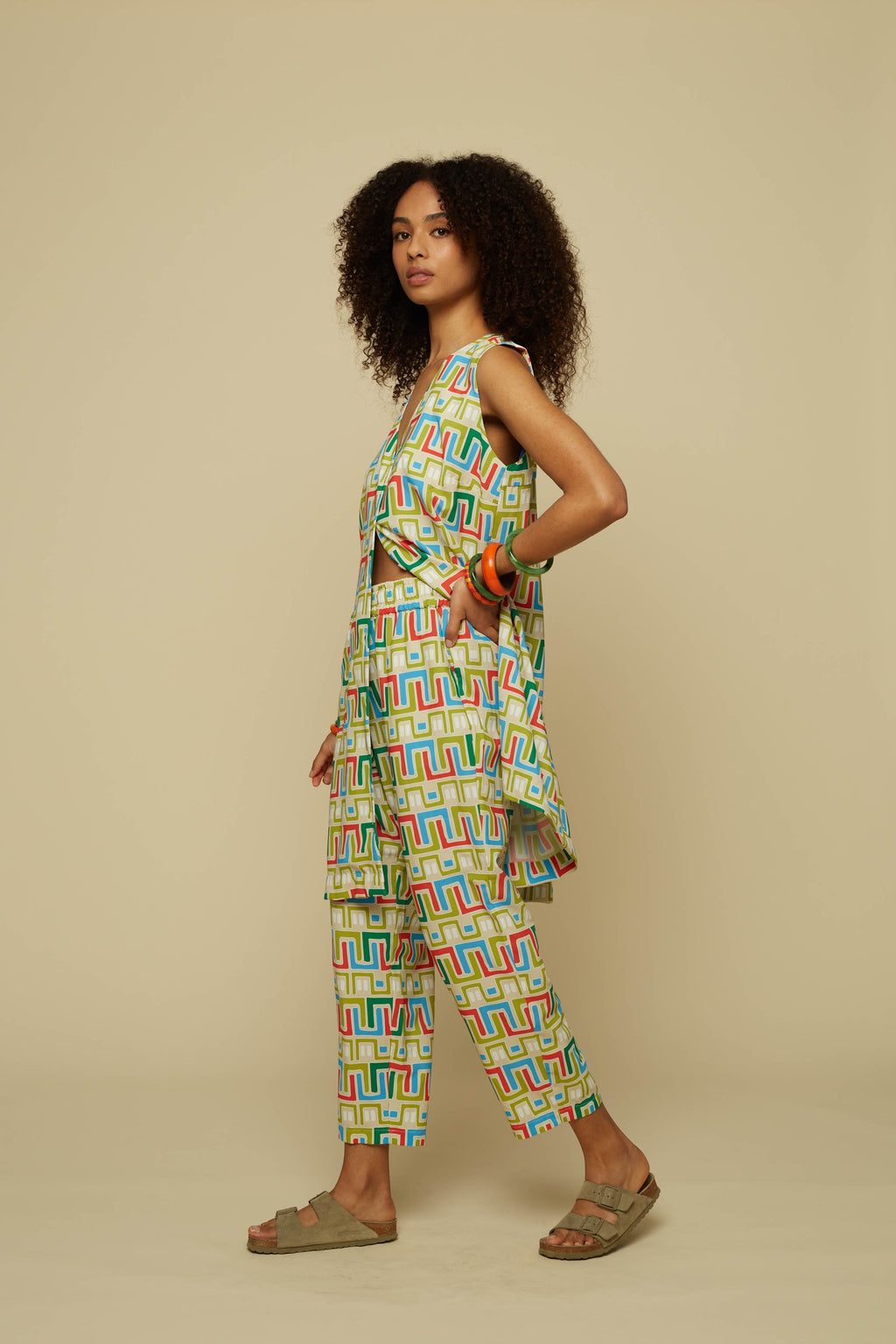 HENIOCHUS PANTS (BEIGE ABSTRACT LABYRINTH PRINT)