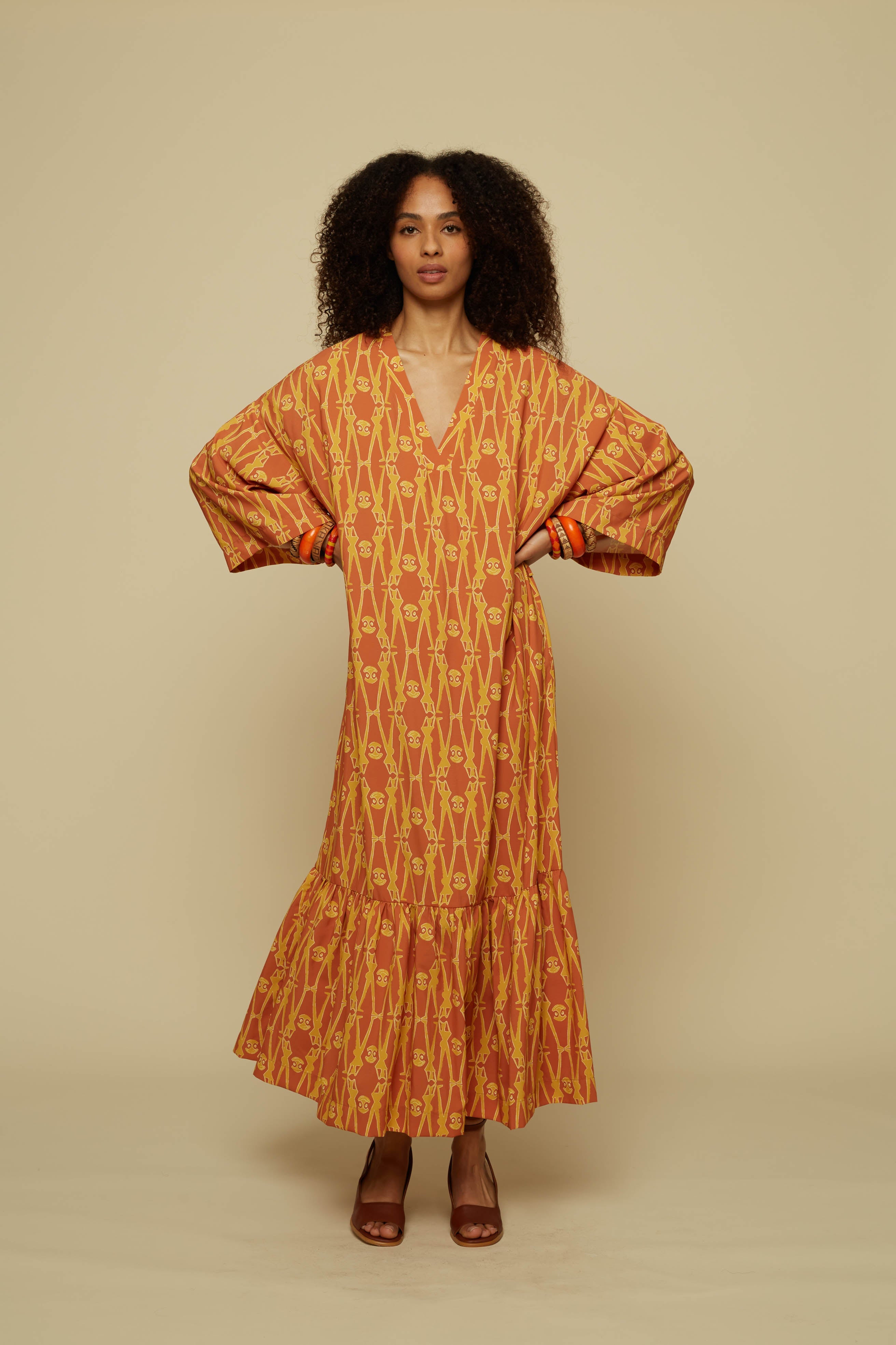 ALOGON MAXI DRESS (BROWN GEO PEOPLE PRINT)