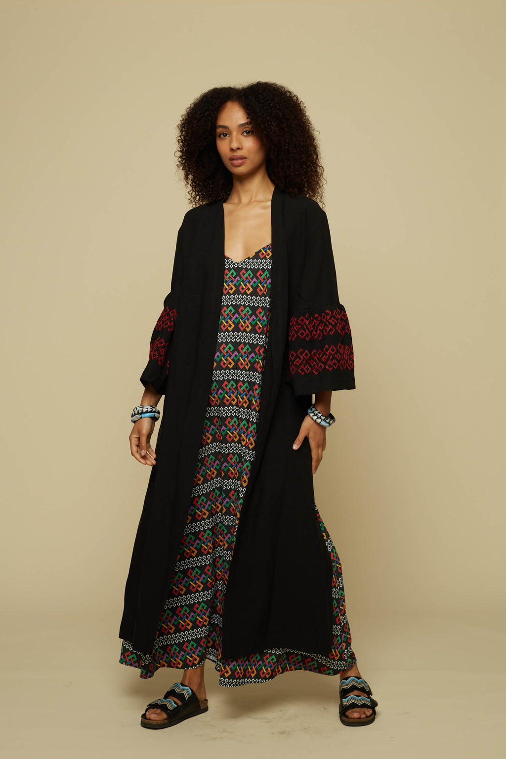 KIMONO ATTICO (BLACK/RED EMBROIDERED)