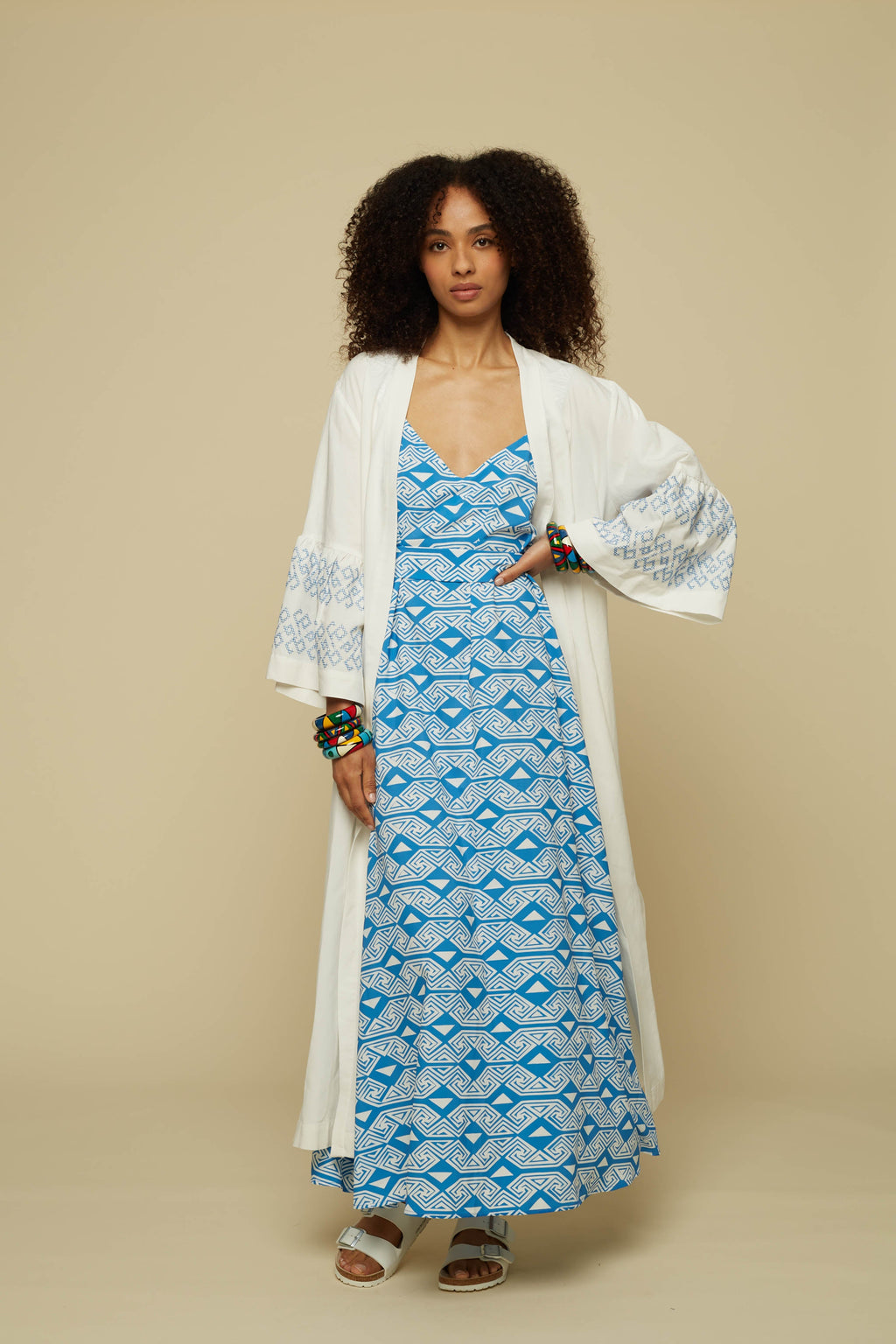 KIMONO ATTICO (WHITE/BLUE EMBROIDERED)