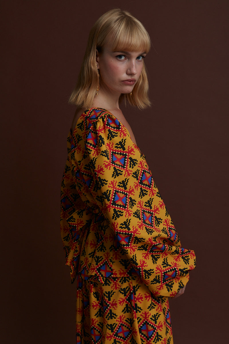 NYMFAIO TOP (LECHOVO MUSTARD PRINT)