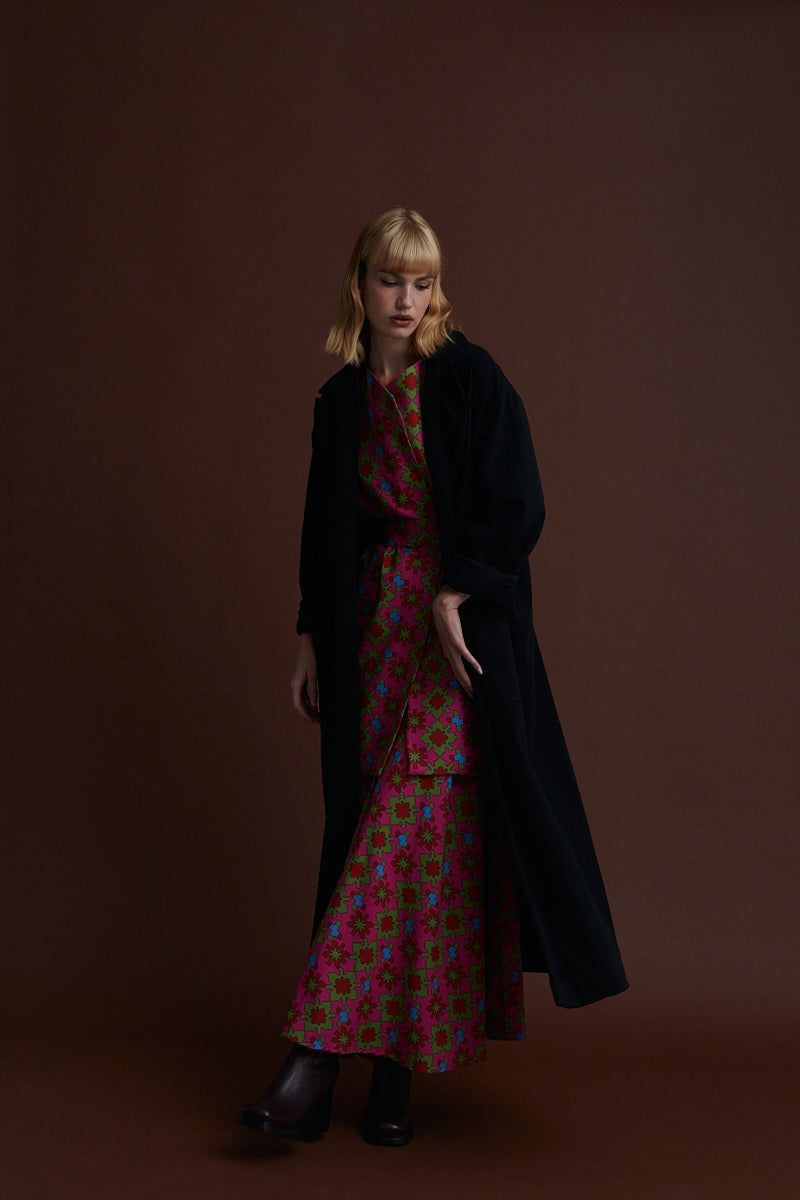 VOUKOLIKON OVERCOAT (BLACK)