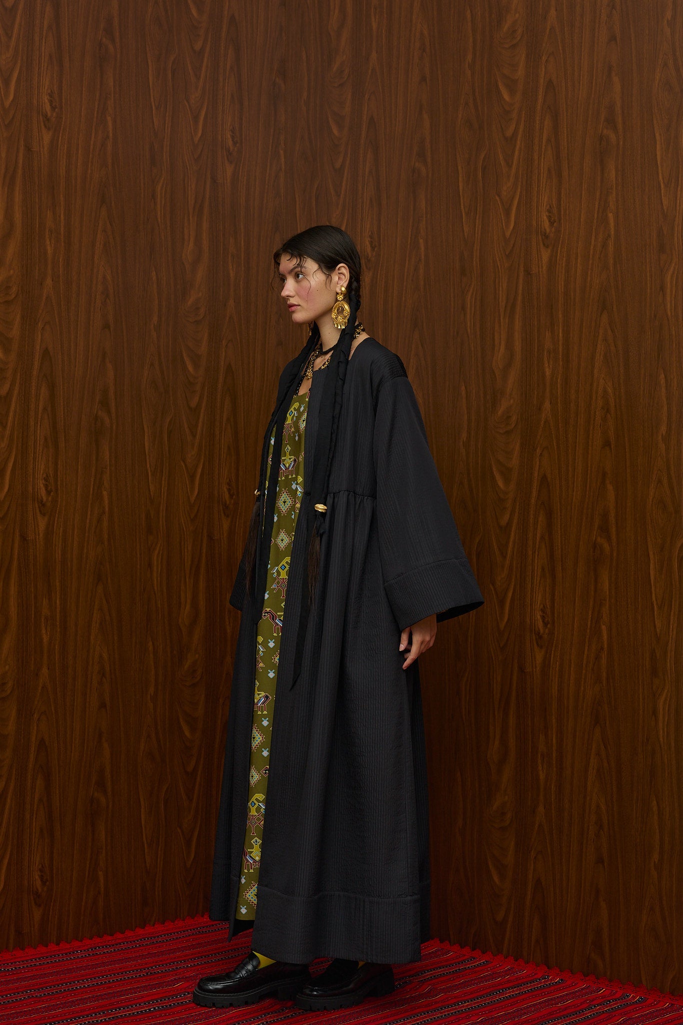 VELENTZA OVERCOAT (BLACK PLISSE)