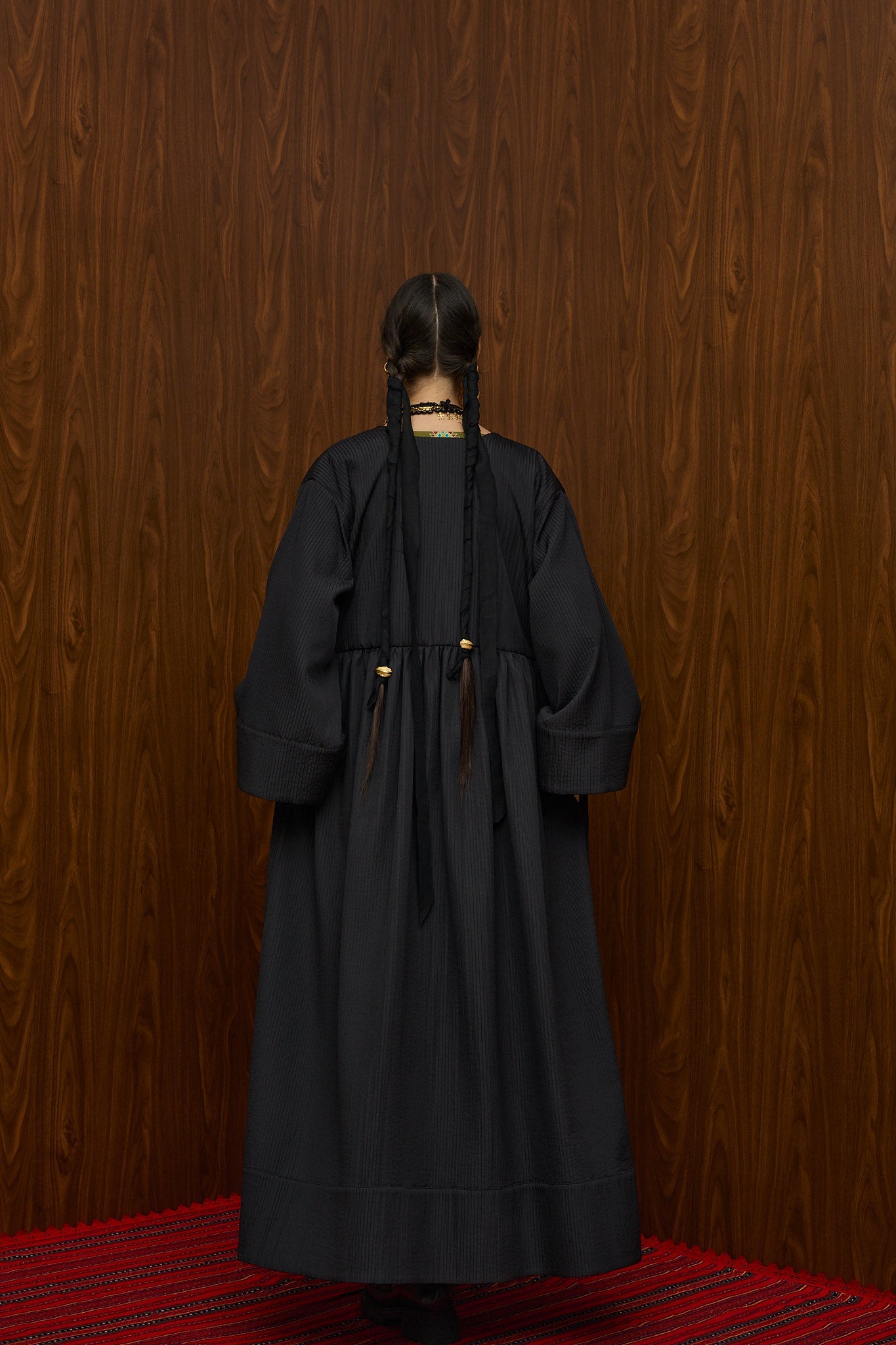 VELENTZA OVERCOAT (BLACK PLISSE)