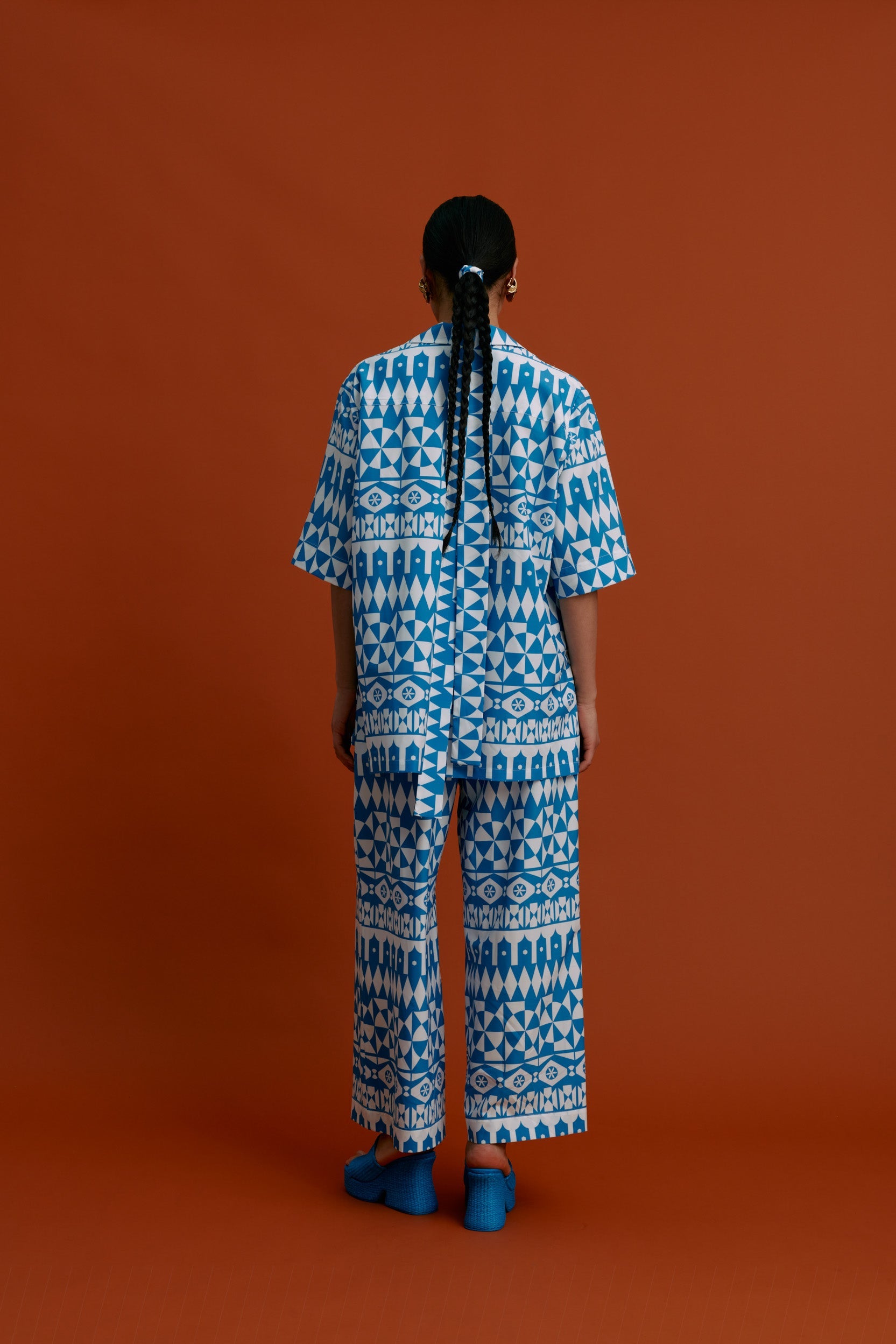 VOLISSOS Pants (White motifs blue)