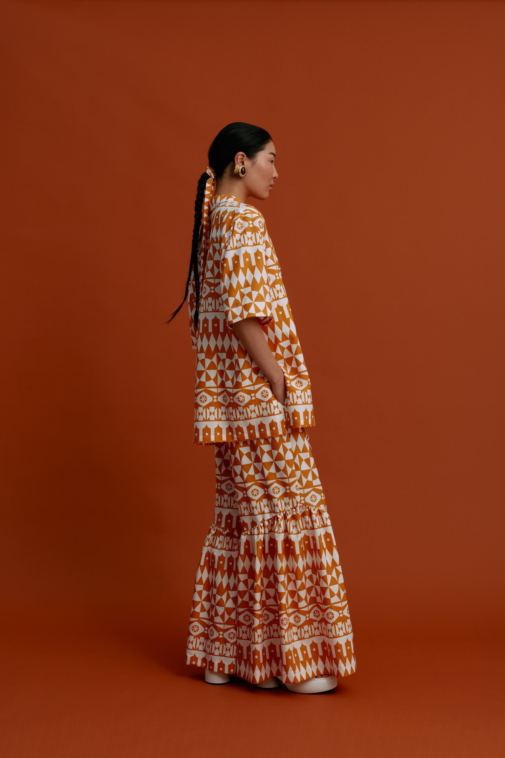 ANAVATOS Pants (White motifs orange)