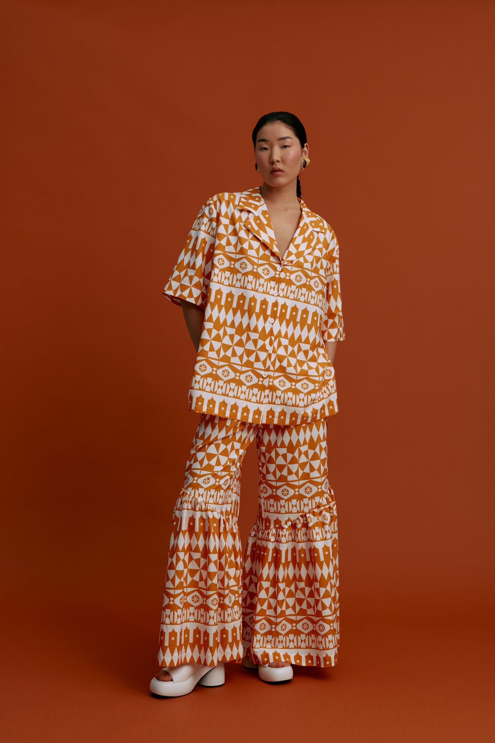 ANAVATOS Pants (White motifs orange)
