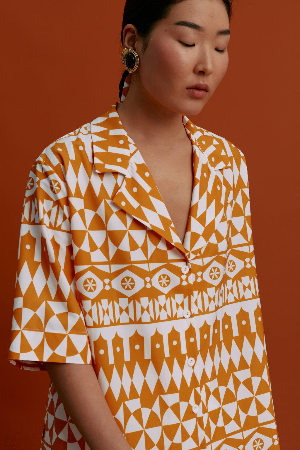 MASTICHOCHORI Shirt (White Motifs Orange)