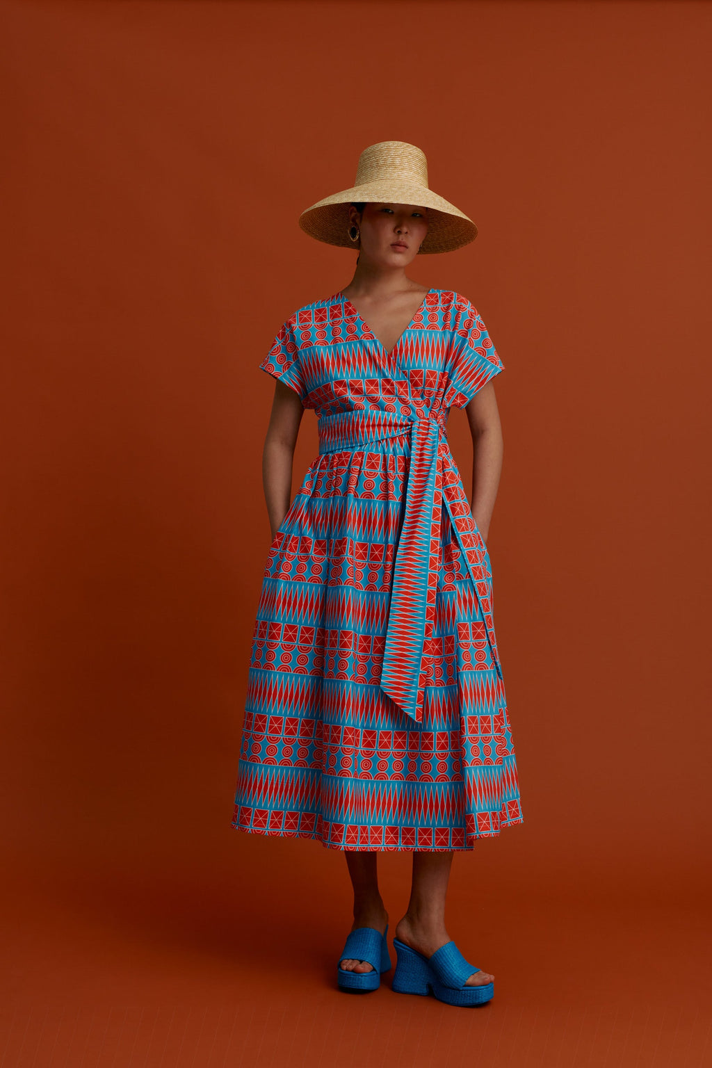 AVLONIA Maxi Dress (Pyrgousika in a row blue/red)