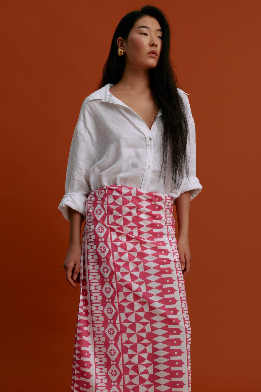 PAREO/SCARF (Pyrgousika white motifs pink)