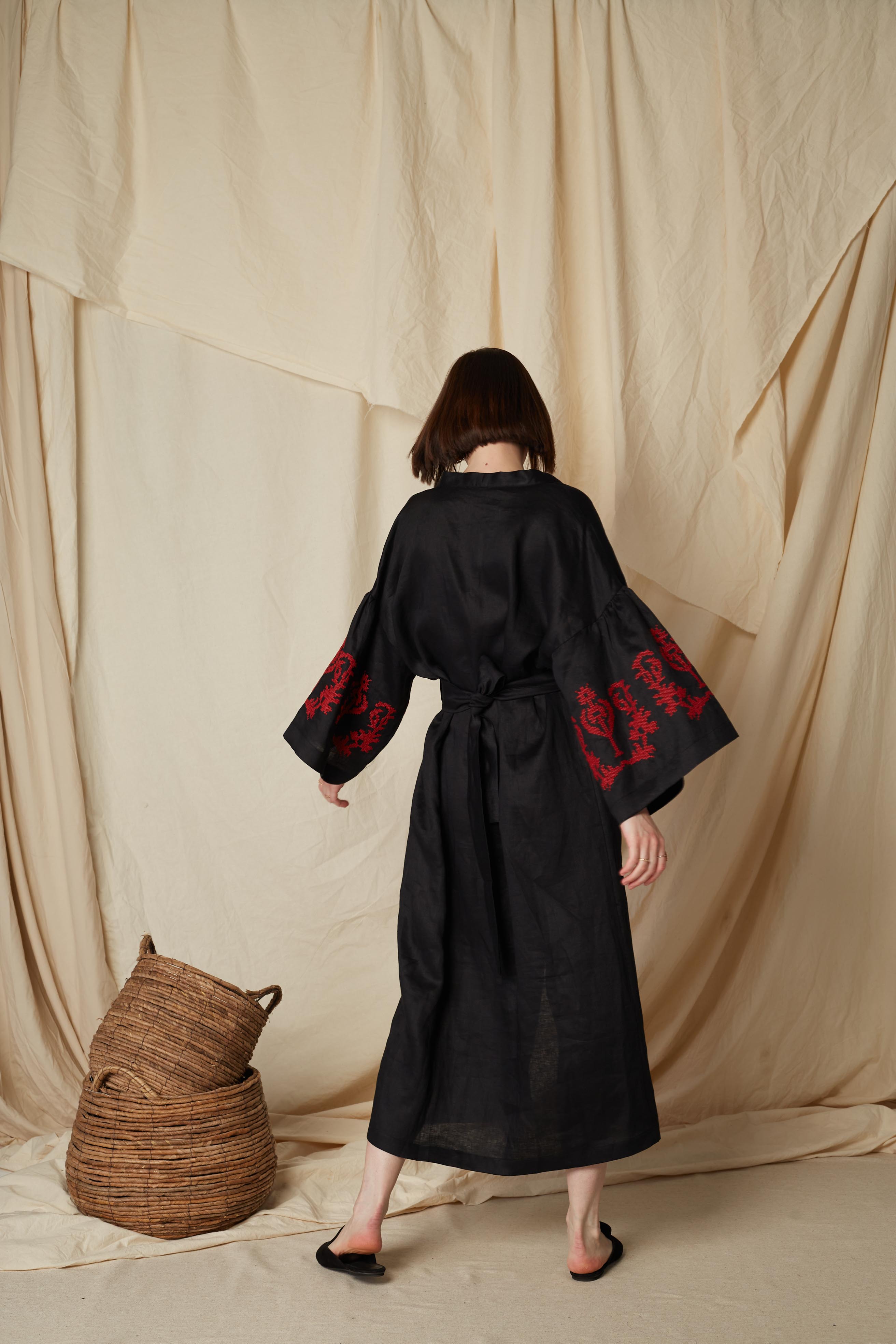 SARAKINO MAXI DRESS (Black Linen)