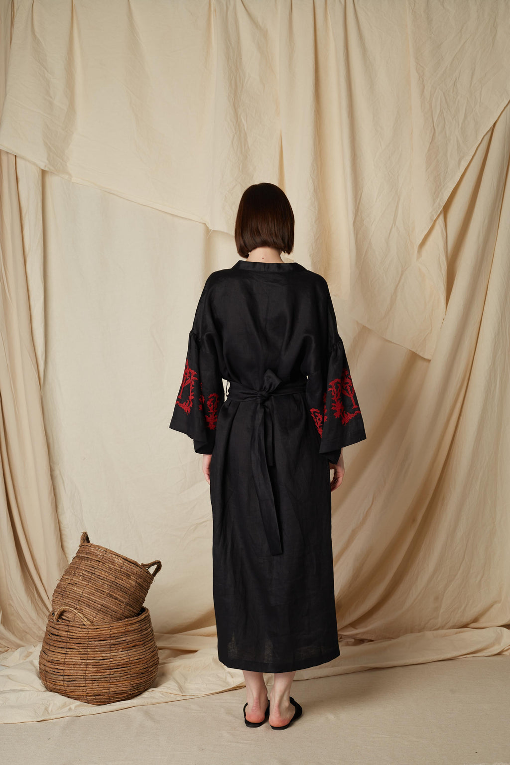 SARAKINO MAXI DRESS (Black Linen)