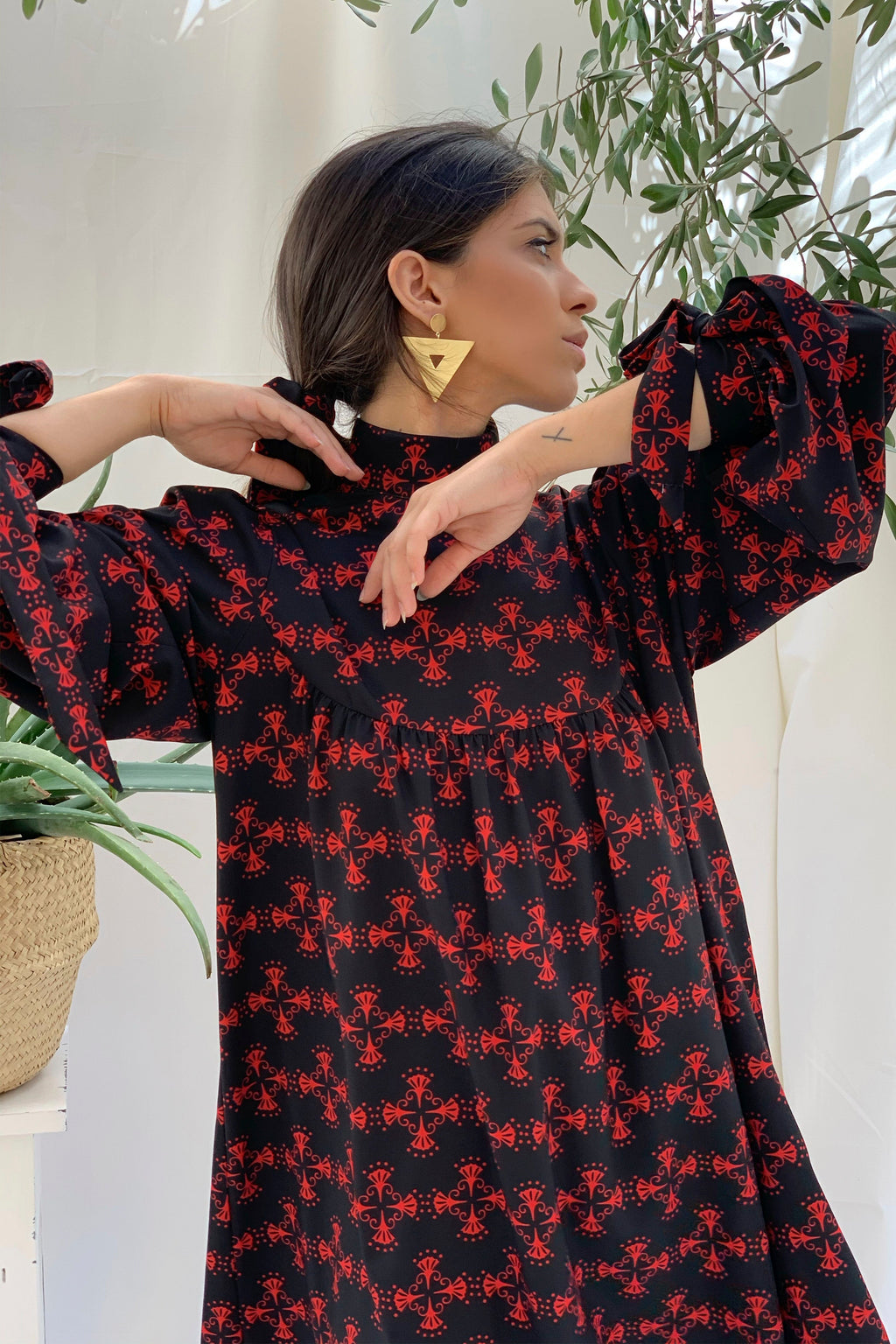KRINON Dress in Black/Red
