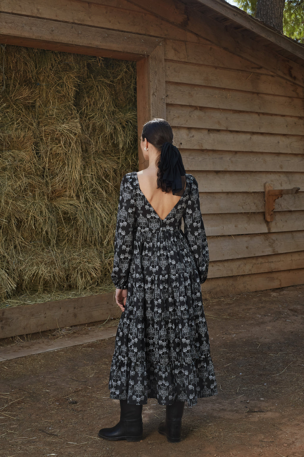 DEMETRA DRESS (Black Vase Print)