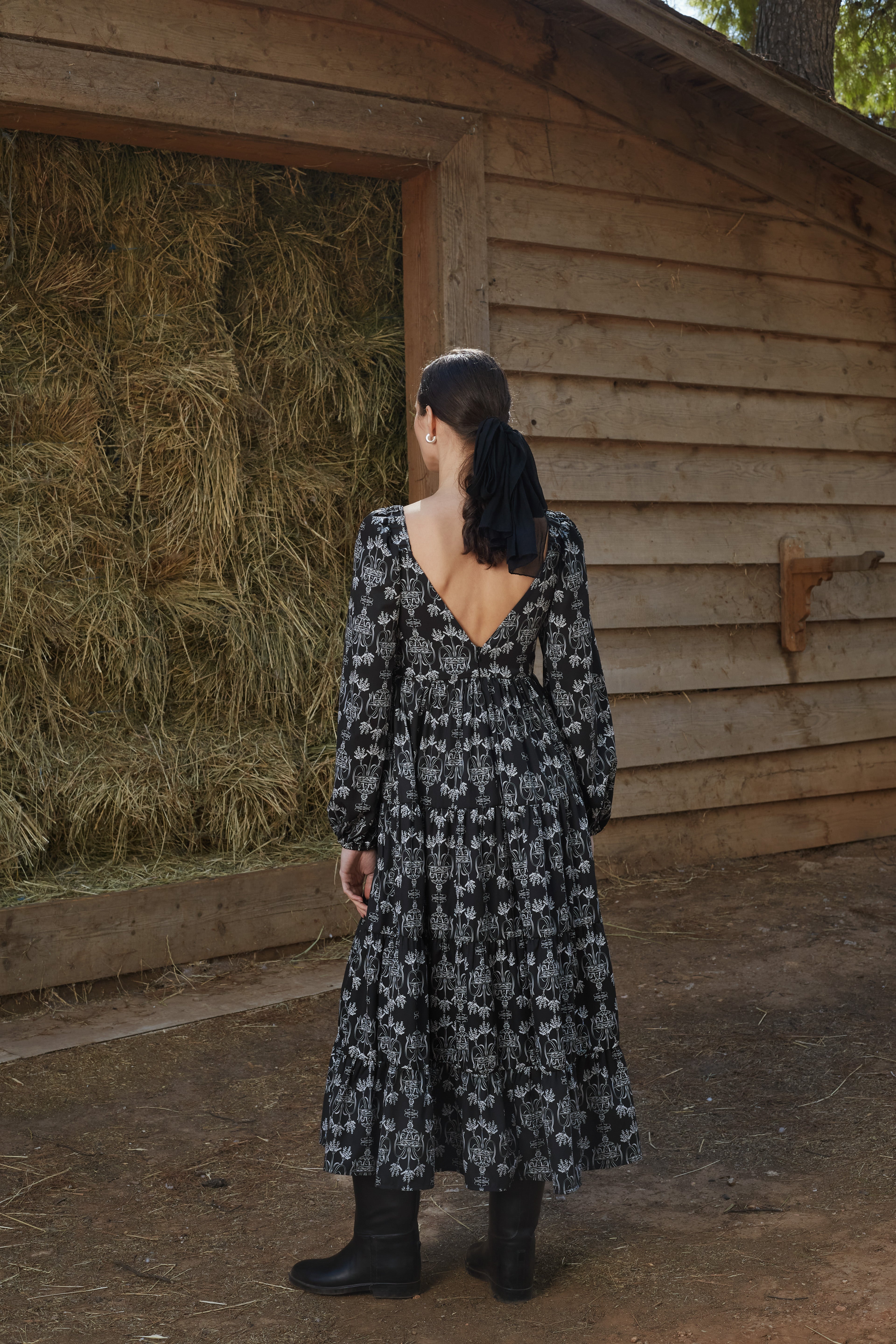 DEMETRA DRESS (Black Vase Print)