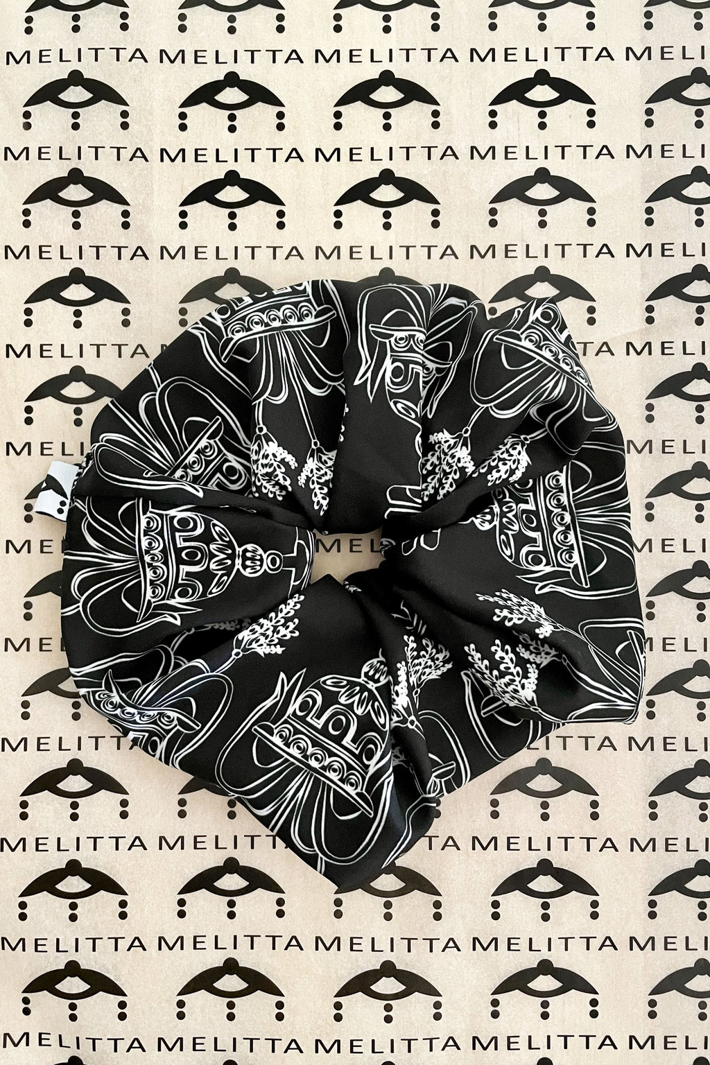 Black Vase Scrunchie (Max Size)