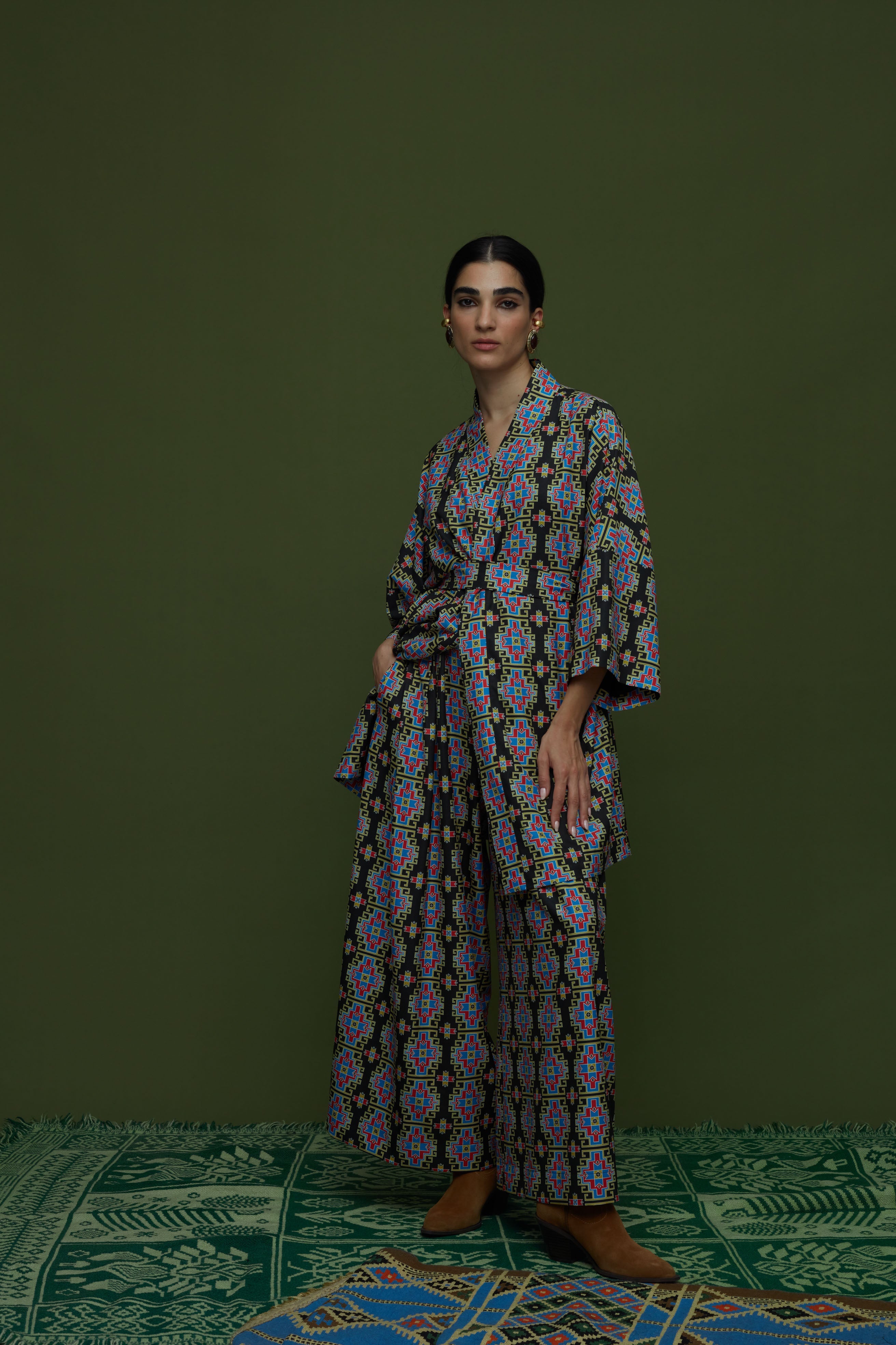 SAITA PANTS (LEONIDIO BLACK PRINT)